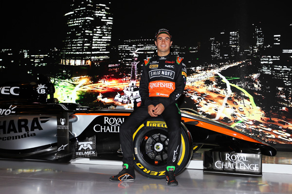 Checo Pérez se queda en Sahara Force India para la temporada 2016