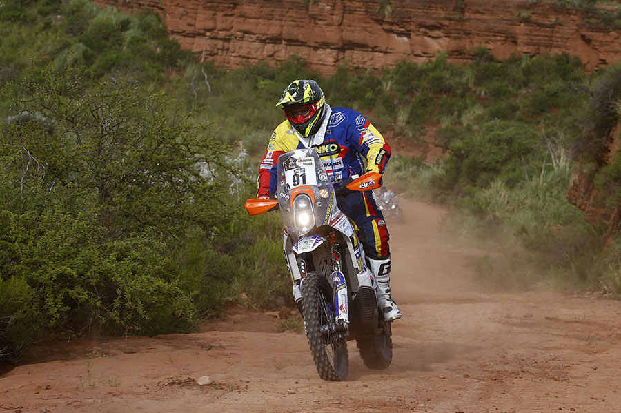Nico Cardona conservó posiciones en la tercera etapa del Dakar 2016