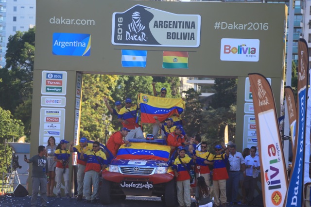 Team Azimut conquista su tercer Dakar