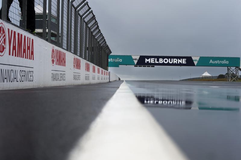 Petrucci lidera un lluvioso primer día de test en Australia de MotoGP 2016