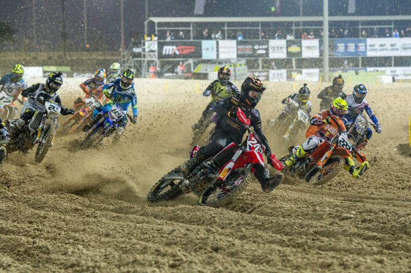 VIDEO: 2017 MXGP of Qatar HIGHLIGHTS Qualifying Races #Motocross