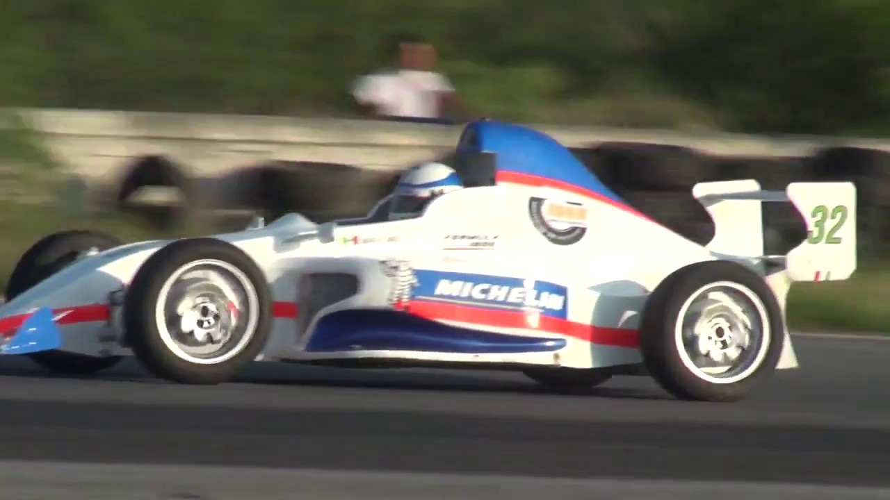 VIDEO: Equipo Michelin en la 1ª fecha Fórmula 1800 en el Autódromo Monterrey 2017
