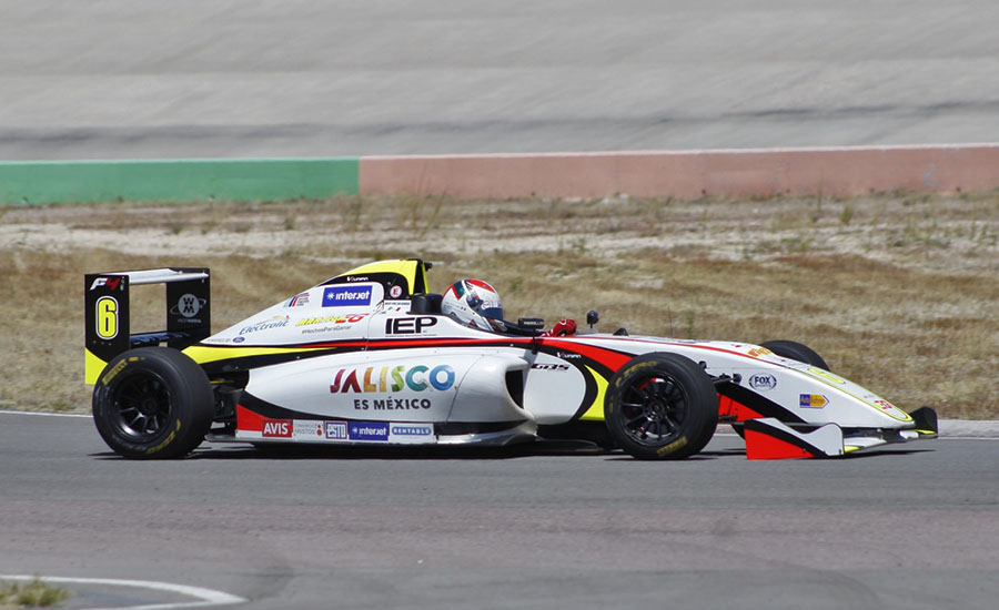 El tapatío Moi de la Vara sigue al frente del campeonato FIA F4 NACAM