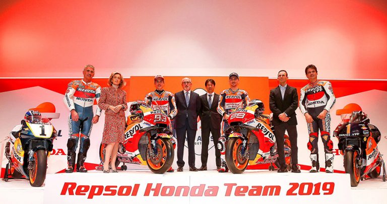 El equipo Repsol Honda viste de gala a su Dream Team