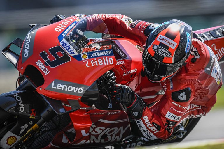 Ducati exhibe su poderío con un Petrucci de récord