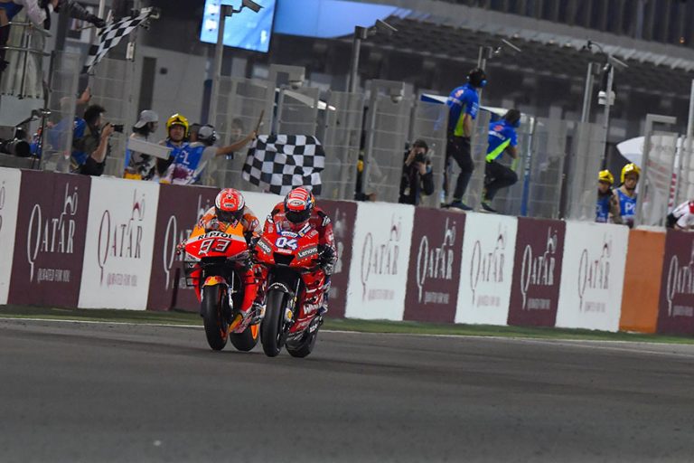 Dovizioso se lleva un primer asalto antológico de MotoGP™
