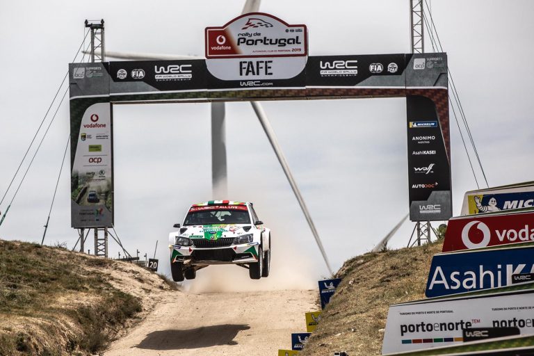 Benito Guerra aumenta su ventaja como lider del WRC2 en Portugal