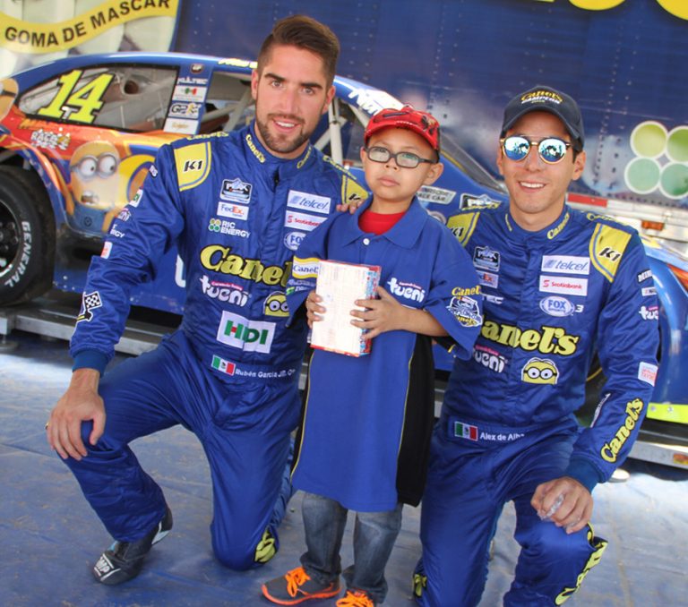 Emotiva visita en Canel´s Racing en la fecha 8 NASCAR México, Ruben García arranca 2°