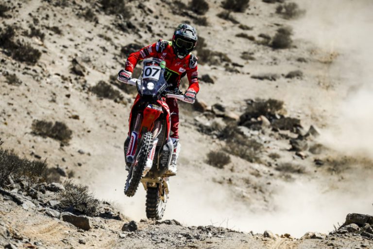 Doblete del Monster Energy Honda y liderato para Kevin Benavides en la segunda etapa del Atacama
