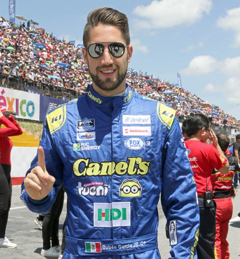 Rubén García Jr mantiene liderato de NASCAR México por octava vez en el año