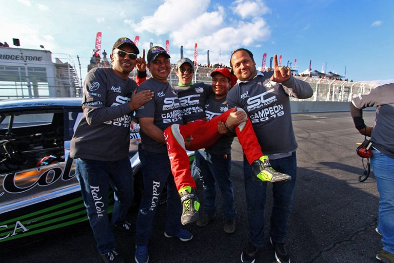 Salvador de Alba Jr y el Sidral Aga Racing Team, Campeones 2019 de la Copa Mercedes