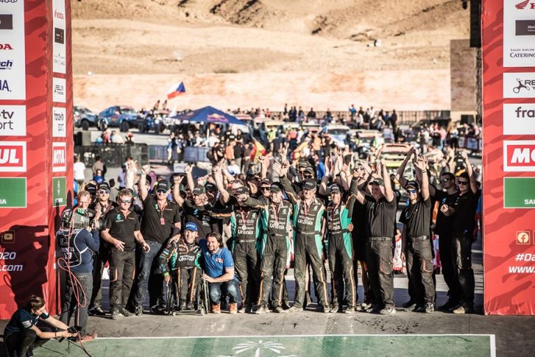 El PETRONAS Team De Rooy IVECO llegó al final del Dakar 2020