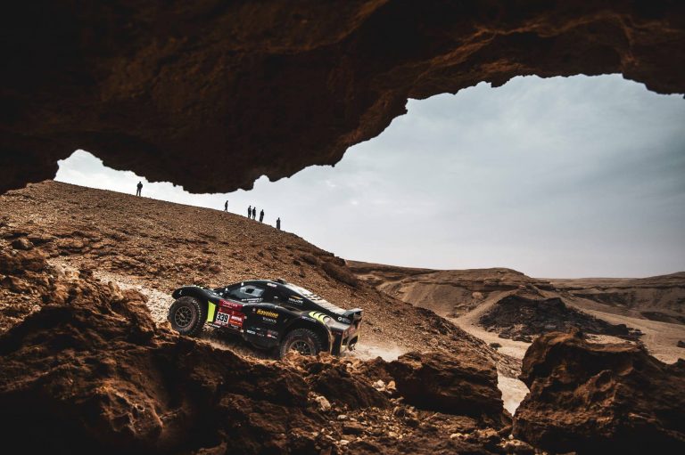 Argentina y Chile dominan la general y la etapa 5 del Rally #Dakar2021 En Arabia Saudita