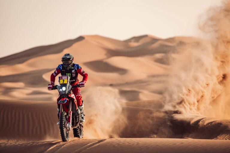 La meta del #Dakar2023 se ve en el horizonte de Arabia Saudita