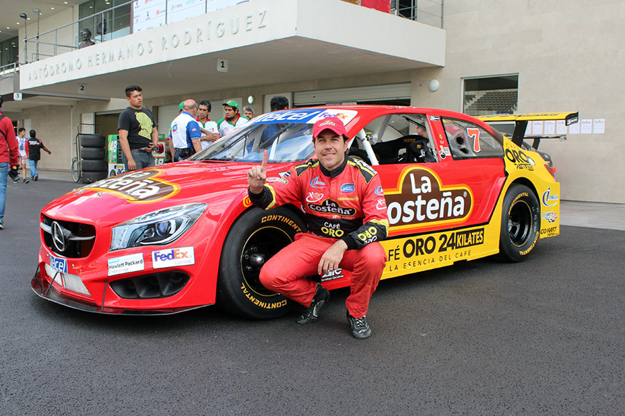Carlos Peralta se lleva categórica pole en los Súper V8