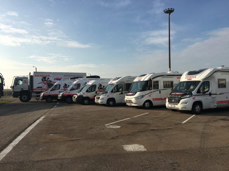Camino a Sudamérica. El Monster Energy Honda Team embarcó sus vehículos en Le Havre