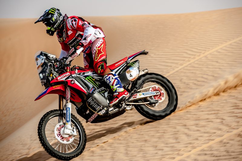 El Monster Energy Honda Team en el ecuador del Abu Dhabi Desert Challenge