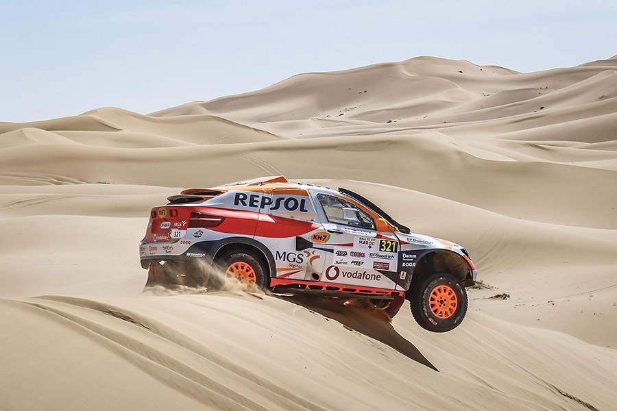 VIDEO: Isidre Esteve resiste entre los mejores del Rally de Marruecos