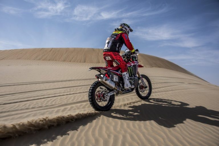 Doblete del Monster Energy Honda Team en la segunda etapa Abu Dhabi Desert Challenge