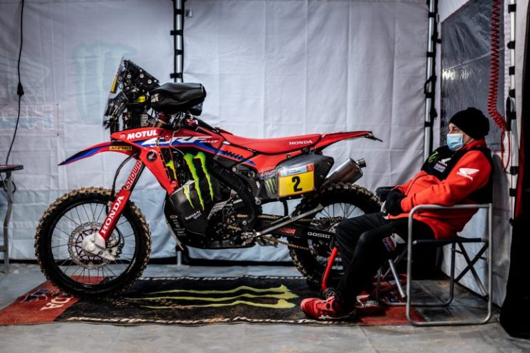 Día de descanso para el Monster Energy Honda Team en el Dakar 2022