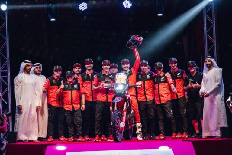 El Monster Energy Honda Team logra un doblete en Abu Dabi y amplia su liderato en el Mundial